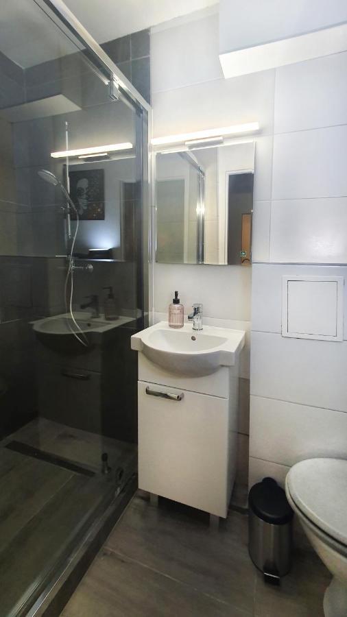 Uniapart Wroclaw Dış mekan fotoğraf